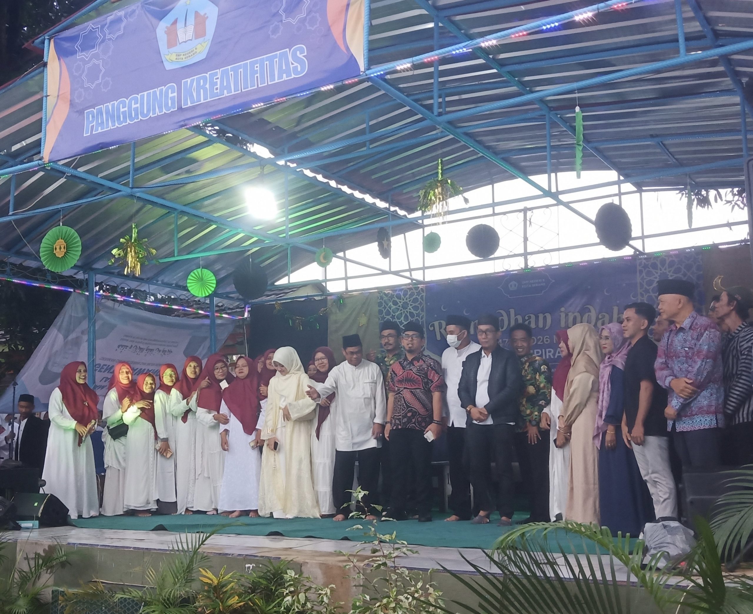 RAMAH DI SMPN 8, WALANTAKA, BERSAMA AHMAD NURI